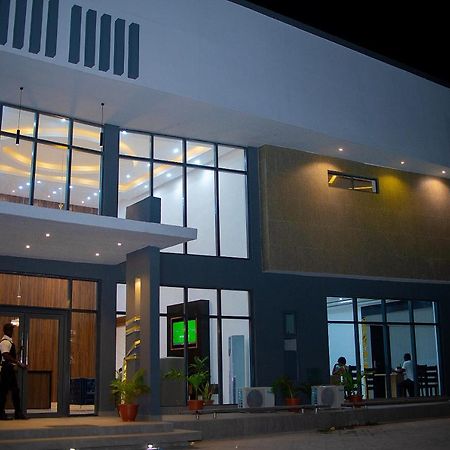 Hotel Capitol Ikeja Ngoại thất bức ảnh