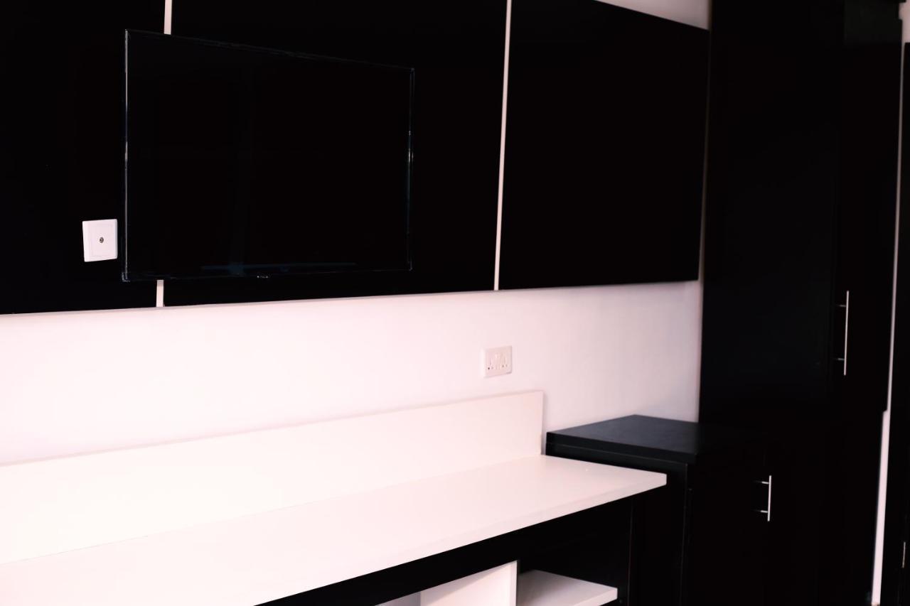 Hotel Capitol Ikeja Ngoại thất bức ảnh
