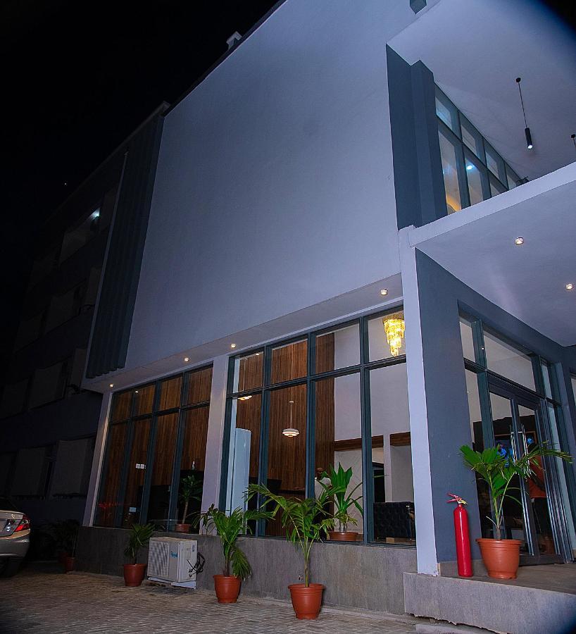 Hotel Capitol Ikeja Ngoại thất bức ảnh