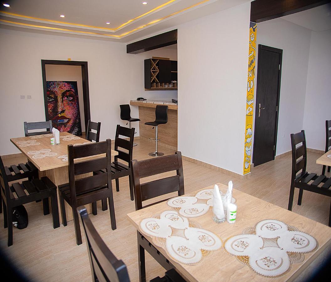 Hotel Capitol Ikeja Ngoại thất bức ảnh