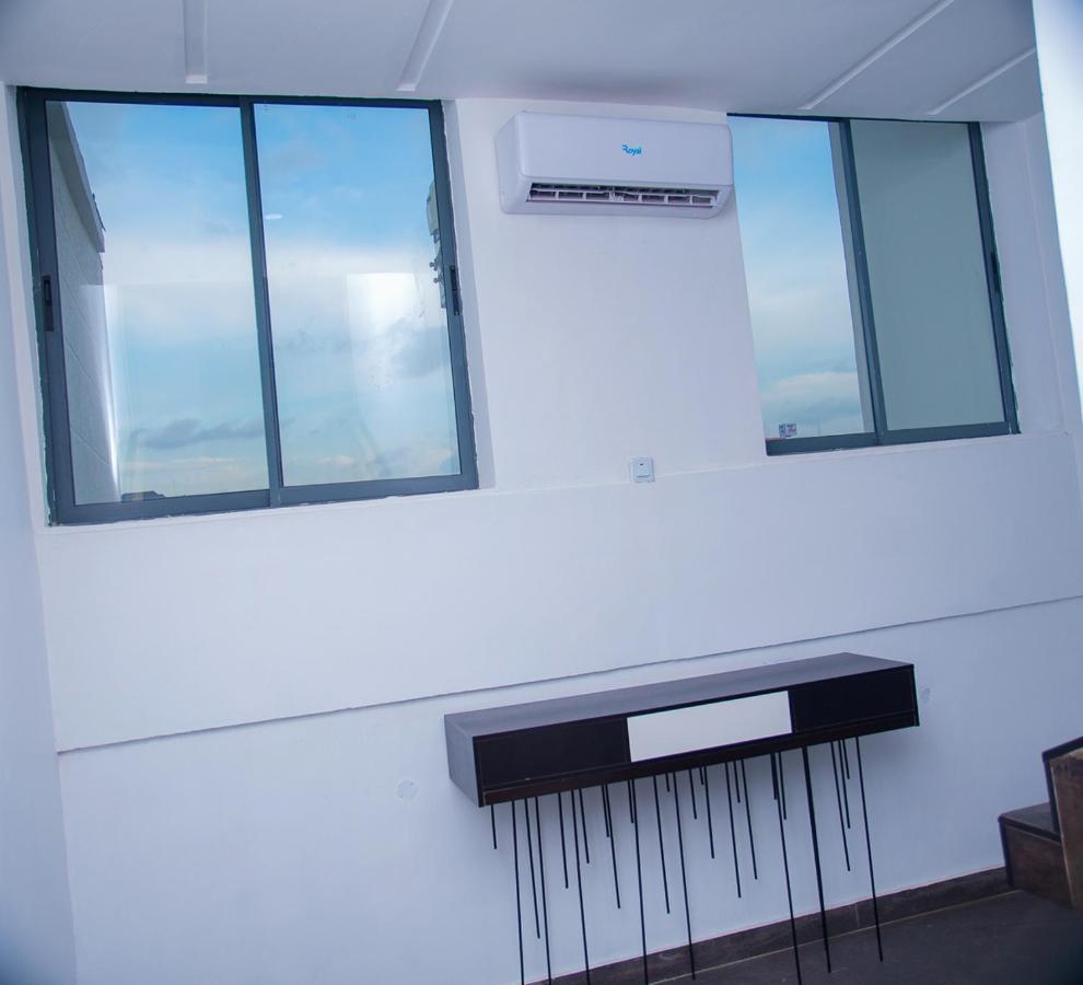 Hotel Capitol Ikeja Ngoại thất bức ảnh