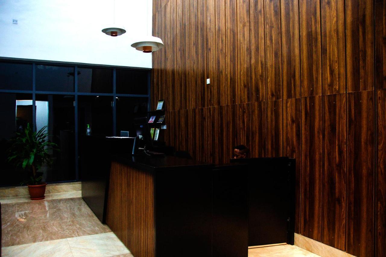 Hotel Capitol Ikeja Ngoại thất bức ảnh
