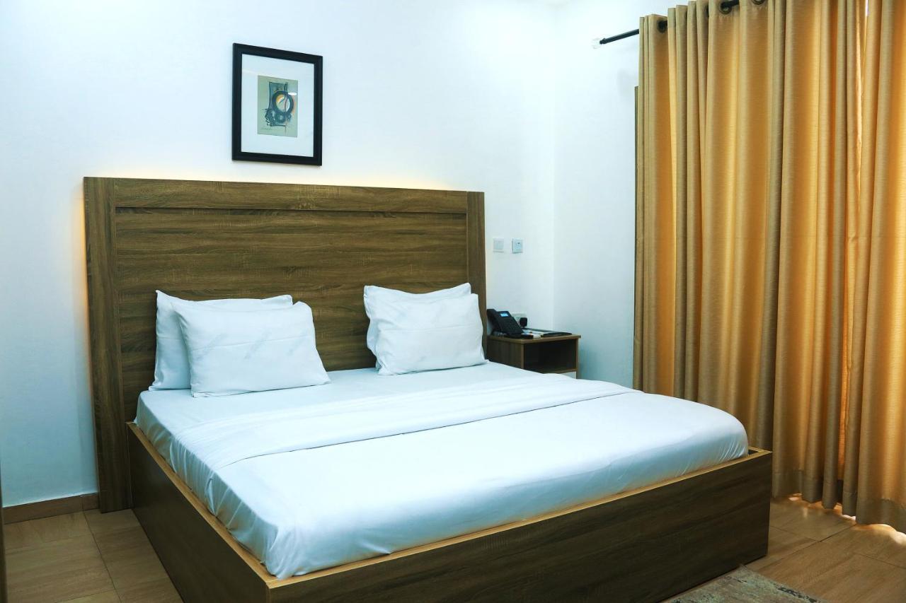 Hotel Capitol Ikeja Ngoại thất bức ảnh