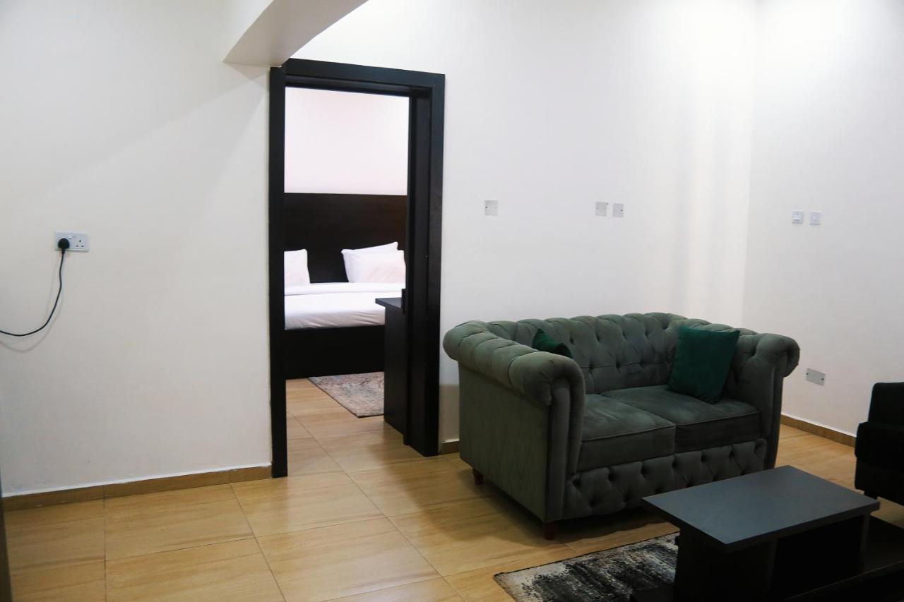 Hotel Capitol Ikeja Ngoại thất bức ảnh