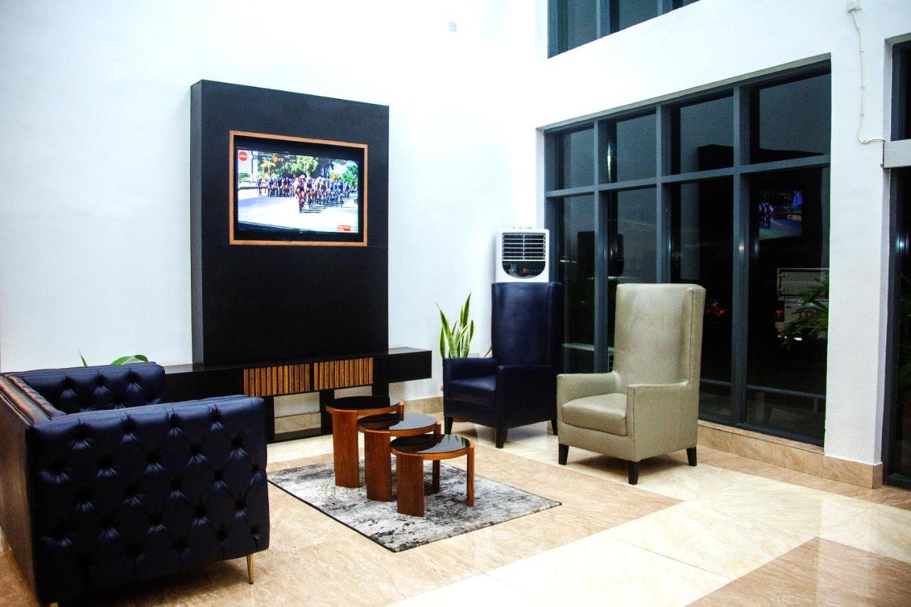 Hotel Capitol Ikeja Ngoại thất bức ảnh