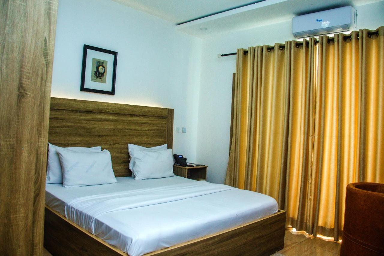 Hotel Capitol Ikeja Ngoại thất bức ảnh