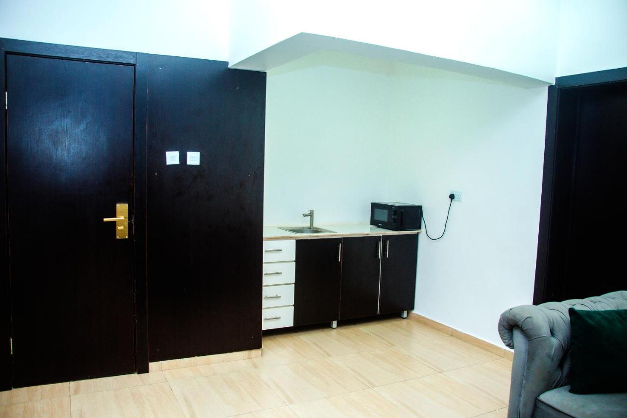 Hotel Capitol Ikeja Ngoại thất bức ảnh