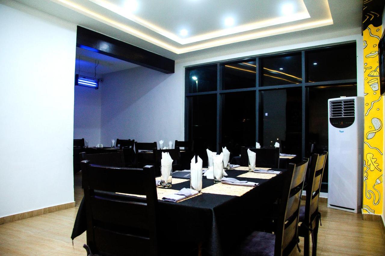Hotel Capitol Ikeja Ngoại thất bức ảnh