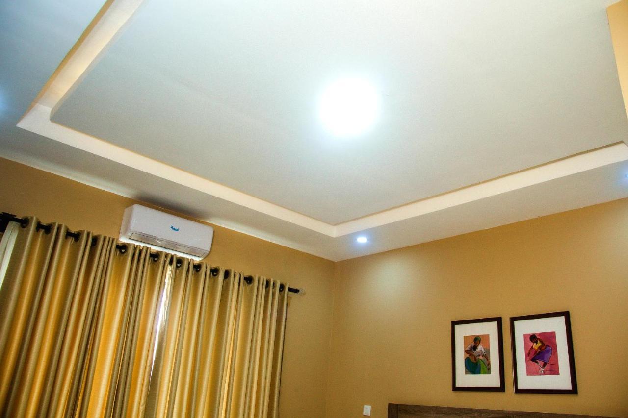 Hotel Capitol Ikeja Ngoại thất bức ảnh
